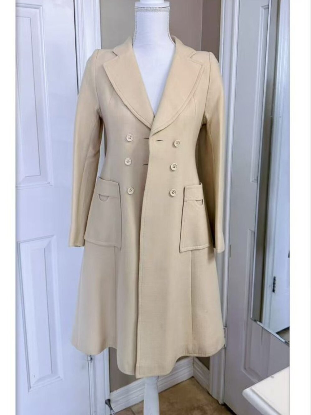 tailored waist wool coat with patch pockets size S